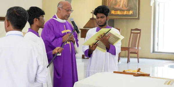 C2270.00_18_13_29.Still017 (1)